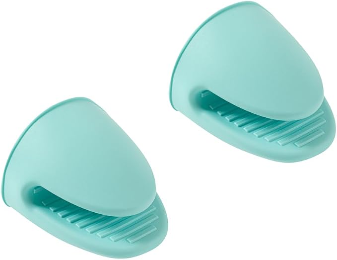 Comfy Grip 4.3 x 3.5 x 4.2 Inch Mini Oven Mitt Pot Holders, 1 Food-Grade Finger Mitt Set - 2-Piece Set, Oven-Ready Up To 446F, Turquoise Silicone Mitts, Ribbed Texture, Dishwashable - Restaurantware