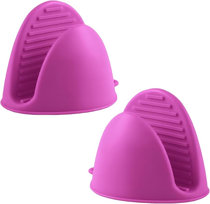 1 Pair Magenta,Mini Silicone Oven Gloves, Mini Finger Protector Pot Holder for Kitchen,Cooking,Baking,BBQHeat Resistant Gloves，can be Washed in the Dishwasher