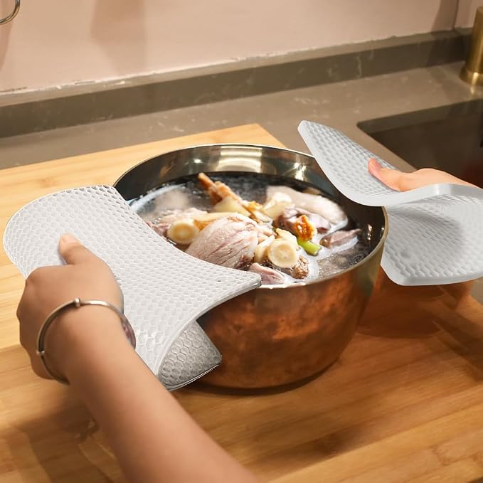 homEdge Silicone Square Trivets Mat, 6 Packs Multipurpose Non Slip Heat Resistant Pot Holder-White