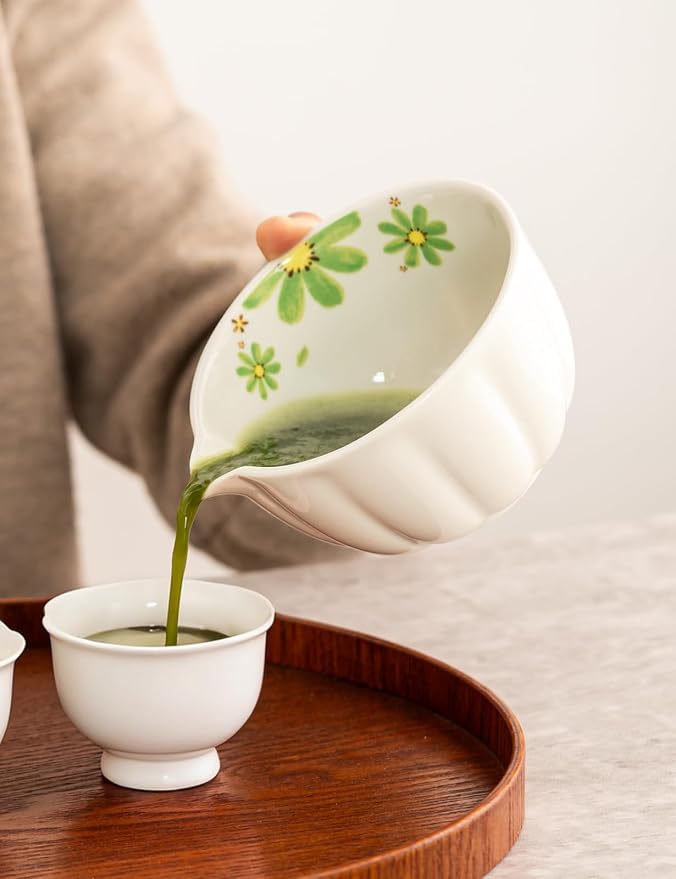TANG PIN Premium Matcha Set - Japanese Traditional Matcha Making Kit | Matcha Bowl (Chawan), Bamboo Whisk (Chasen) & Holder - Complete Matcha Maker Starter Tools for Matcha Tea & Latt (Daisy)