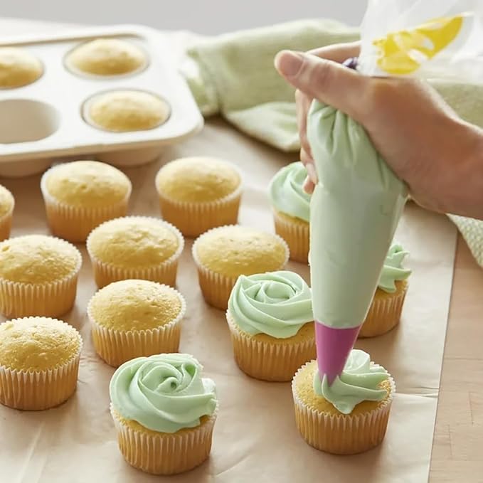 Wilton Professional Reusable Decorating Piping Bag, 12 Inch | Thick Reusable Plastic Piping Bag Fits Standard Couplers & Tips, Easy to Clean, Perfect for Precise Cake Decorating