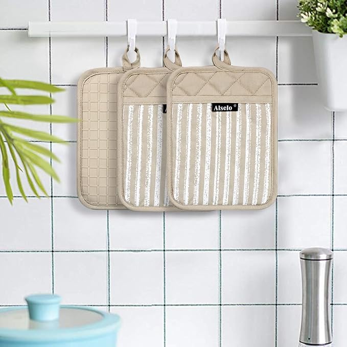 Alselo Silicone Pot Holders Set of 3 Heat Resistant & Non Slip Potholders | Professional Oven Hot Pads with Pockets Mitts for Kitchen Cooking Baking Barbecue (Khaki, 3)