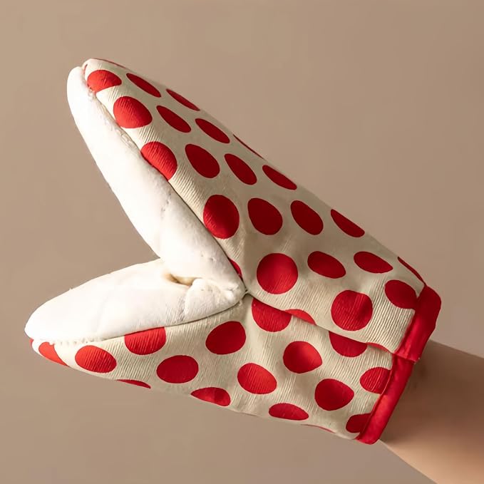 1 Pair Mini Oven Mitts,High Heat Resistant Oven Gloves,Kitchen Short Oven Mit with Hanging Loop for BBQ, Baking, Cooking and Grilling, (dotRed)