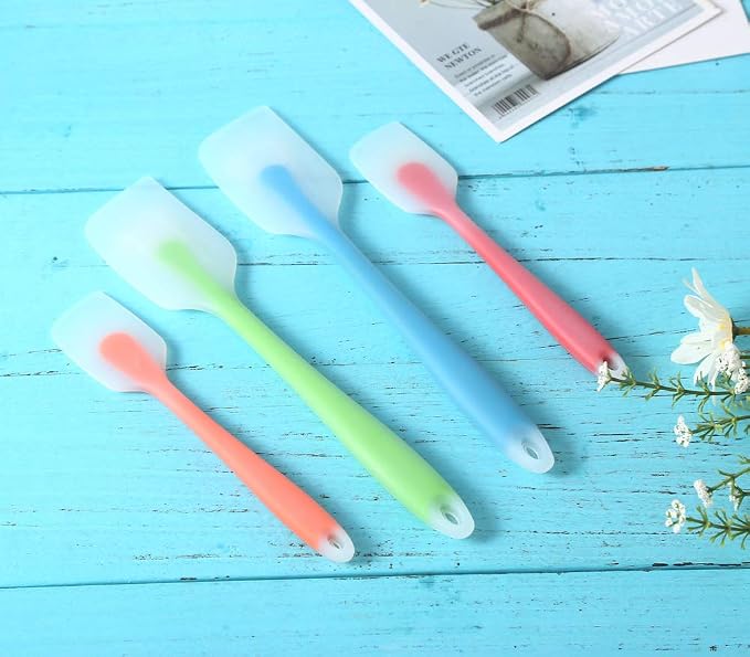 HiramWare Silicone Spatula Set of 4 - Heat Resistant Flexible Spatula 450F with Stainless Steel Core - Food Grade Premium Good Grip Kitchen Utensils - Seamless, Heavy Duty, BPA Free, Dishwasher Safe