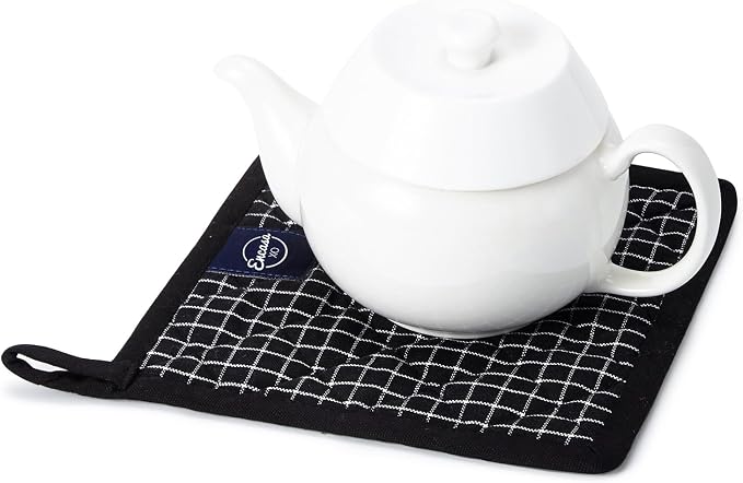 Encasa XO Pot Holders, Quilted Kitchen Hot Pads 8"x8" Butcher Checks Black | 100% Eco-Friendly Cotton | Thick Cotton Padding Insulation | Convenient Hanging Loop | Set of 2