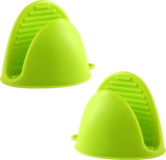 1 Pair Green, Mini Silicone Oven Gloves, Mini Finger Protector Pot Holder for Kitchen,Cooking,Baking,BBQHeat Resistant Gloves，can be Washed in the Dishwasher