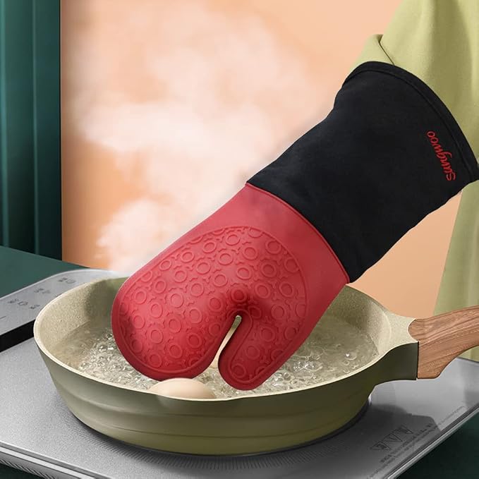 sungwoo Extra Long Silicone Oven Mitts, Heat Resistant Oven Gloves with Quilted Liner Non-Slip Textured Grip Perfect for BBQ, Baking, Cooking and Grilling - 1 Pair 14.6 Inch Red & Black