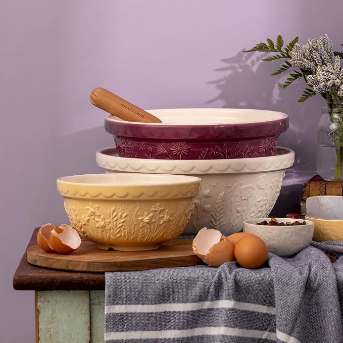 Mason Cash In the Meadow S30 Mixing Bowl, 1.15 Quart Mixing Bowl, Embossed Floral Daffodil Design, Durable Ceramic Bowl for Baking Bread Dough, Cake Batter, Cookies & Kitchen Serving Bowl