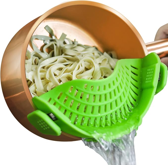 AUOON Clip On Strainer for Pots, Standard 8.86 x 3.55 in, Green | Food-grade Silicone, Fits Pots Pans Bowls, Dishwasher Safe, for Pasta Noodles Vegetable Fruits, Space-saving Kitchen Gadget