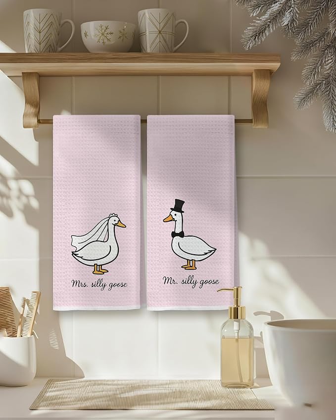 Funny Mr and Mrs Silly Goose Pink Kitchen Towels Set of 2, Wedding Gifts for Couples Newlyweds Dish Tea Towel for Kitchen Decor, Just Married Gifts Decorative Hand Towels for Bathroom, 16x24 Inch