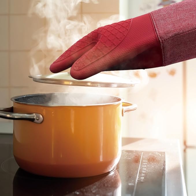 Professional Microwave Silicone Oven Mitts one Pair, Kitchen Mitten Set | Heat Resistant with 500 Degrees Oven Gloves Pot Holder for BBQ Cooking Baking (Red)