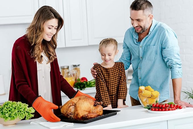 KITCHEN PERFECTION S Silicone Smoker BBQ Gloves - Heat Resistant Oven Mitts | Waterproof, 5-Finger Design For A Better Grip, for Pitmasters, Meat Smoking, Grilling, Cooking, Frying Turkey | Grill Gift