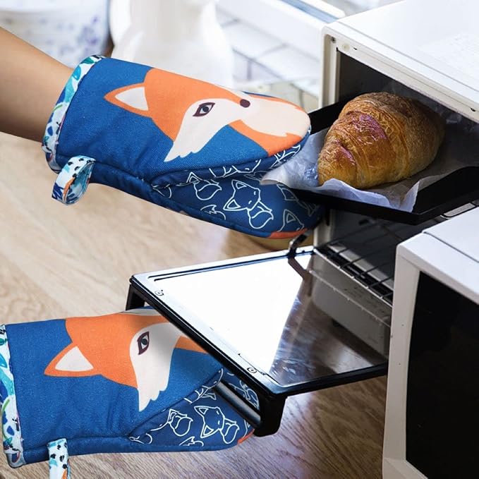 Alselo Mini Oven Mitts 2-Pack Set,Silicone Little Kitchen Gloves | Heat Resistant with Non-Slip Grip and Soft Quilted Cotton Lining for Safe Backing Cooking Barbecue (Navy, 2)