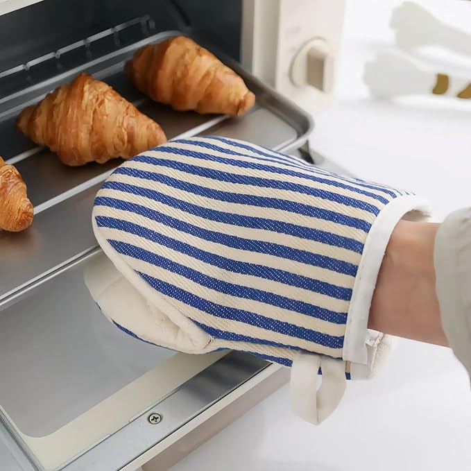 1 Pair Mini Oven Mitts,High Heat Resistant Oven Gloves,Kitchen Short Oven Mit with Hanging Loop for BBQ, Baking, Cooking and Grilling, (Blue)
