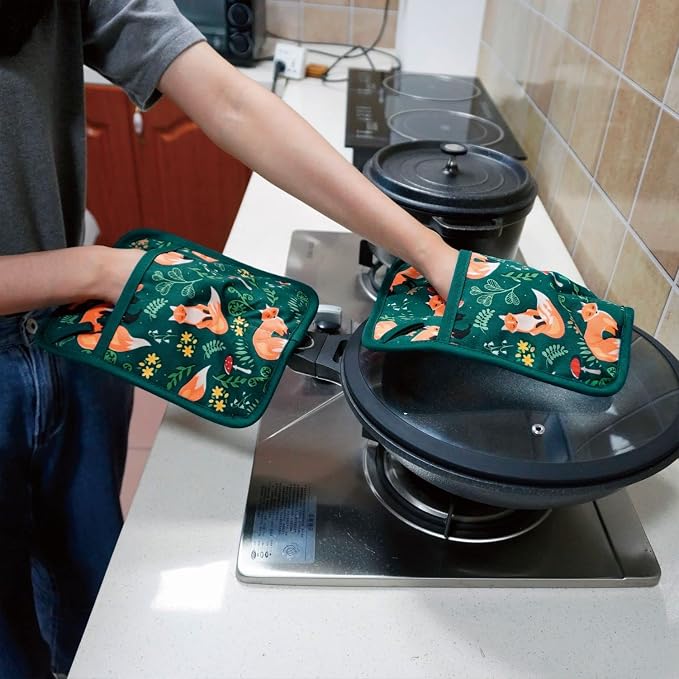 Pot Holders Set of 2 Heat Resistant 480℉ Kitchen 100% Cotton | Comfortable Lining Printing Fox Flower Women Men Home Cooking Baking Microwave BBQ Gift(fox flower)