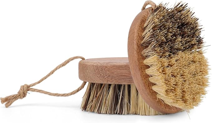 2pcs Vegetable Brush Scrubbers with Wood Handle, Dual Bristle Sisal & Palm Wooden Veggie Scrubbing Cleaner Brush for Vegetable Potatoes Carrots Mushroom Tomato Fruits Produce Cleaning Wash