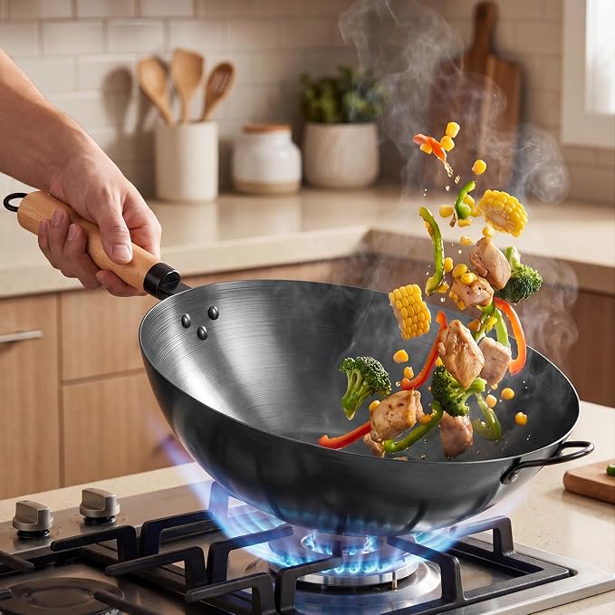 DUMOS 13.5" Carbon Steel Wok Pan, No Chemical Coating, Pre-Seasoned Flat Bottom Pow Wok for Family Meals and Camping, Compatible with Induction, Electric, Gas, Open Fire, Black