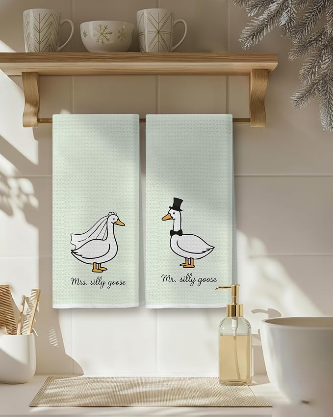 Funny Mr and Mrs Goose Sage Green Kitchen Towels 16x24 Inch, Wedding Gifts for Couples Newlyweds Dish Tea Towels for Kitchen Decor, Just Married Gifts Decorative Hand Towel for Bathroom, Set of 2