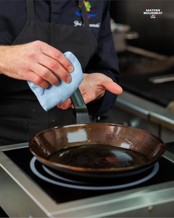 Matfer Bourgeat Black Carbon Steel Frying Pan, 10 1/8"
