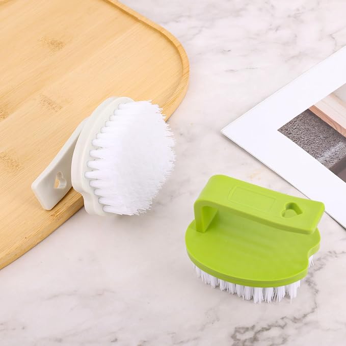 2pcs Vegetable Scrubber Brush, 3.15x2.76x2.56in/8x7x6.5cm PP Material Fruit and Vegetable Brush with Stiff Bristles and Handle for Fruits Potatoes Carrots Food(White & Green)