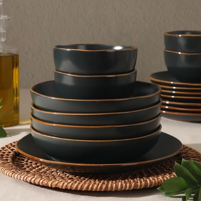 Gibson Home Hazeltine 16-Piece Black Stoneware Dinnerware Set – Plates and Bowls, Durable Ceramic Kitchen Dinner Set