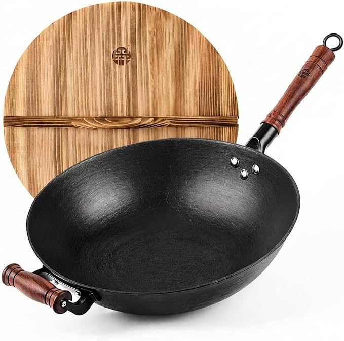 WANGYUANJI Cast Iron Wok Pan with Wooden Lid, 13.4 Inch Flat Bottom Chinese Stir Fry Wok, Textured Uncoated Large Wok for Induction, Gas, Electric & Ceramic Stoves, Seasoning Recommended | Uncoated cast iron wok with wood lid for induction, gas and ele...