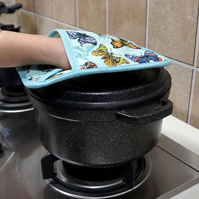 Pot Holders Set of 2 Heat Resistant 480℉ Kitchen 100% Cotton | Comfortable Lining Printing Butterfly Flower Women Men Home Cooking Baking Microwave BBQ Gift (Butterfly potholders)