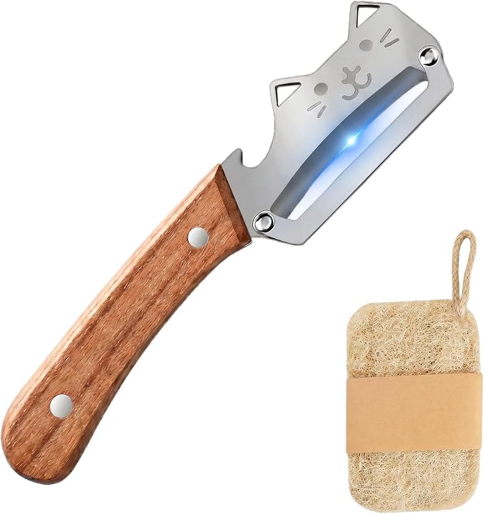 3-in-1 Vegetable Peeler and Julienne Shredder, Cute Cat | Stainless steel 3-in-1 peeler with wood handle, bottle opener and natural loofah sponge for vegetables, scallions and prep.
