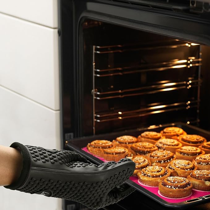 Silicone Oven Mitts Gloves - Heat Resistant, Non-Slip for BBQ, Grilling | 450°F Double-Layer｜Waterproof Kitchen Cooking Barbecue Mittens ｜5 Finger Hot Mitt for Baking, Smoker& Cast Iron(One Size)