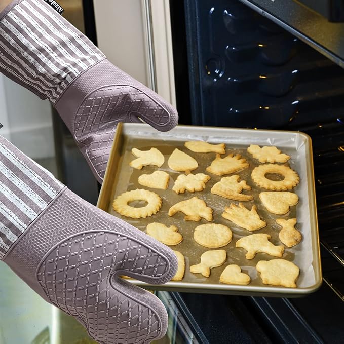 Alselo Silicone Oven Mitts Heat Resistant 932℉ with Waterproof & Non-Slip | Kitchen Mittens Set of 2,Extra Long 7.5"x15" Gloves with Soft Cotton Terry Lining for Baking Cooking BBQ(Purple,2)