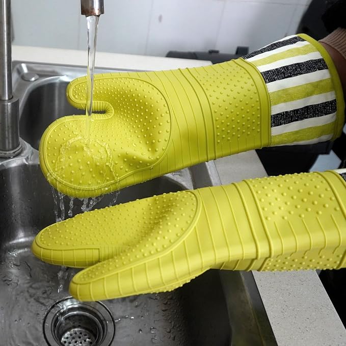 Heat Resistant 550 Degree Oven mitt, Silicone Oven Hot Mitts - 1 Pair, Extra Long Professional Baking Oven Gloves - Food Safe,Pot Holders Cooking,Grilling,Kitchen (Vanilla)