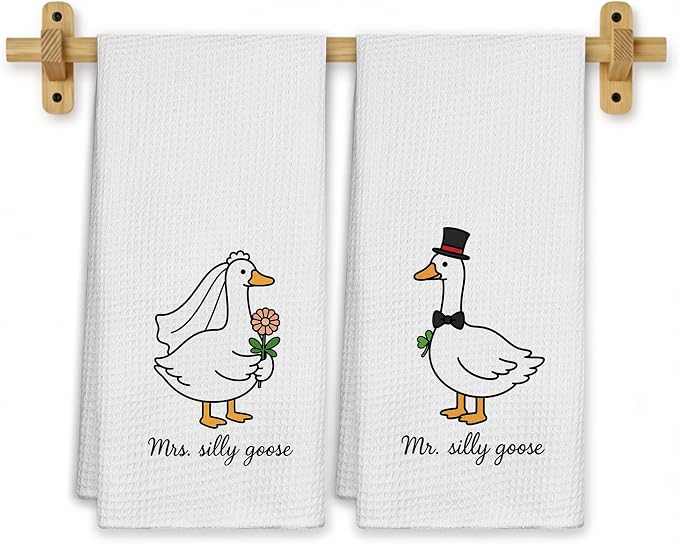 Funny Bride and Groom Goose Kitchen Towels, Wedding Newlyweds Gifts for Couples Dish Tea Towels for Kitchen Decor, Just Married Gifts Decorative Hand Towel for Bathroom, 16x24 Inch Set of 2