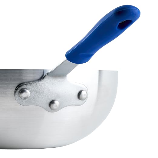 Winco Aluminum Stir Fry Pan, 11-Inch,Silver | Deep sides, Great for Sauteing, Searing, Frying and Restaurant Kitchens