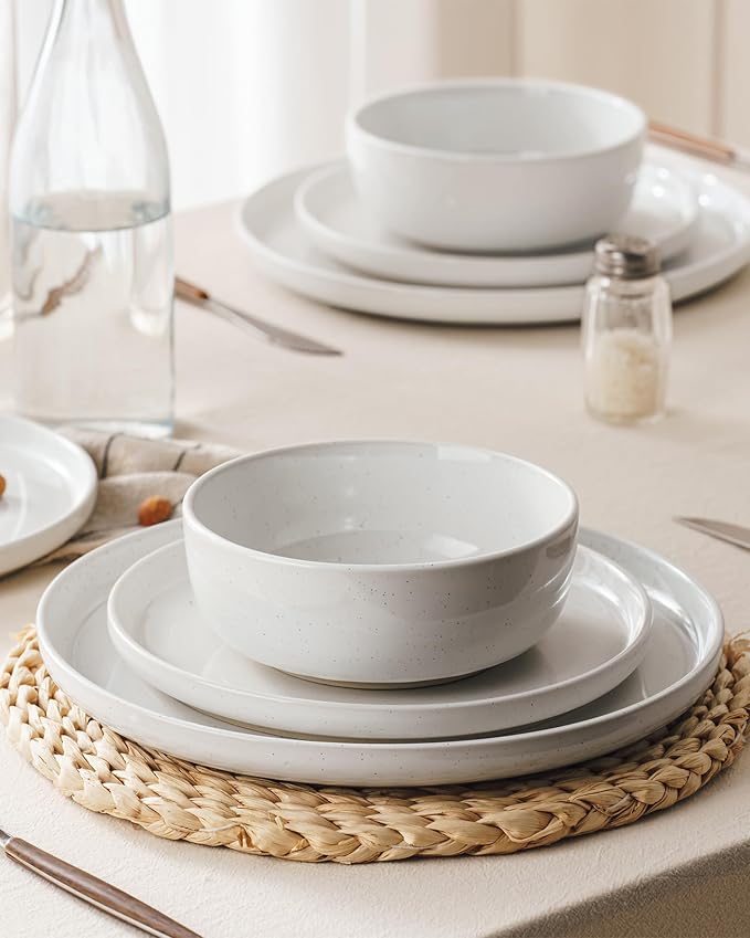 Famiware Milkyway 16-Piece Stoneware Plates and Bowls, White | Dinnerware Set with Pasta Bowls for 4, Dishes Set for Everyday/Formal Use, Microwave/Dishwasher Safe, Chip/Scratch Resistant