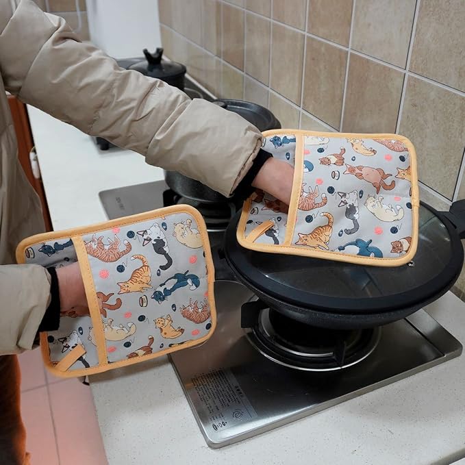 Pot Holders Set of 2 Heat Resistant 480℉ Kitchen 100% Cotton | Comfortable Lining Printing Fox Flower Women Men Home Cooking Baking Microwave BBQ Gift (Cat potholder)