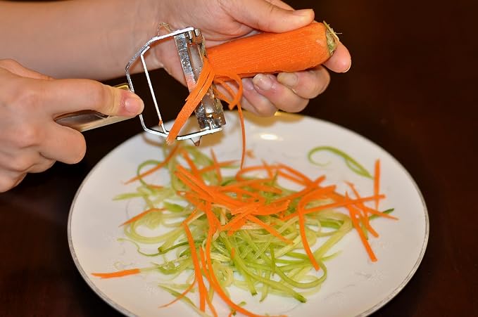 Brieftons Julienne Peeler/Cutter/Slicer: Serrated Stainless Steel Fruit/Vegetable Peeler & Julienne Slicer
