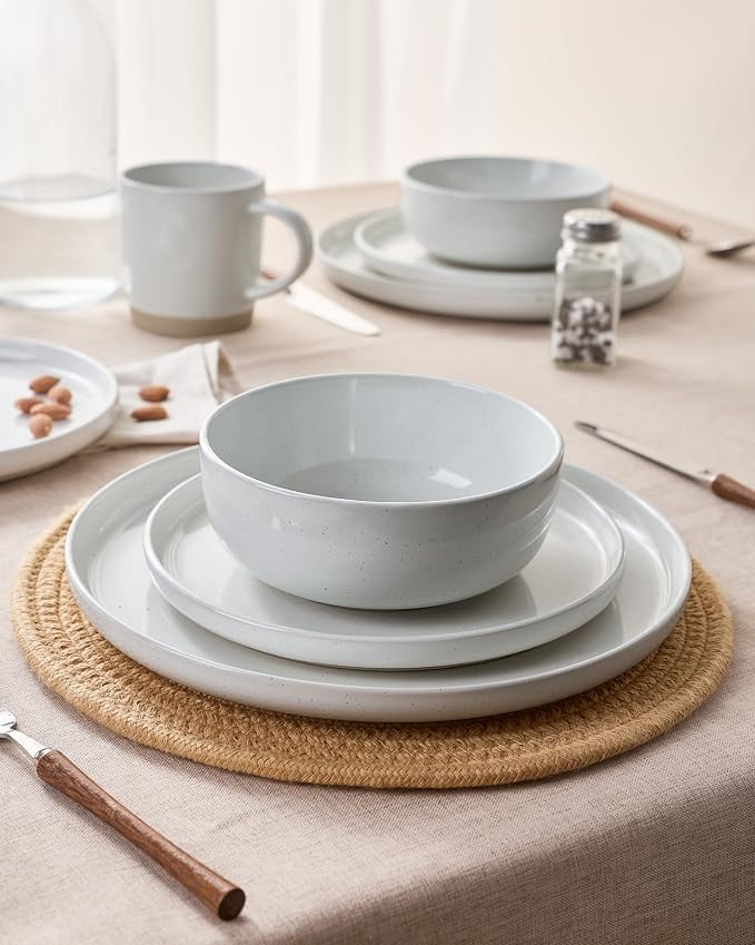 Famiware Milkyway 16-Piece Dinnerware Set with Mugs, Light Gray | Stoneware Plates and Bowls for 4, Dishes Set for Everyday/Formal Use, Microwave/Dishwasher Safe, Chip/Scratch Resistant