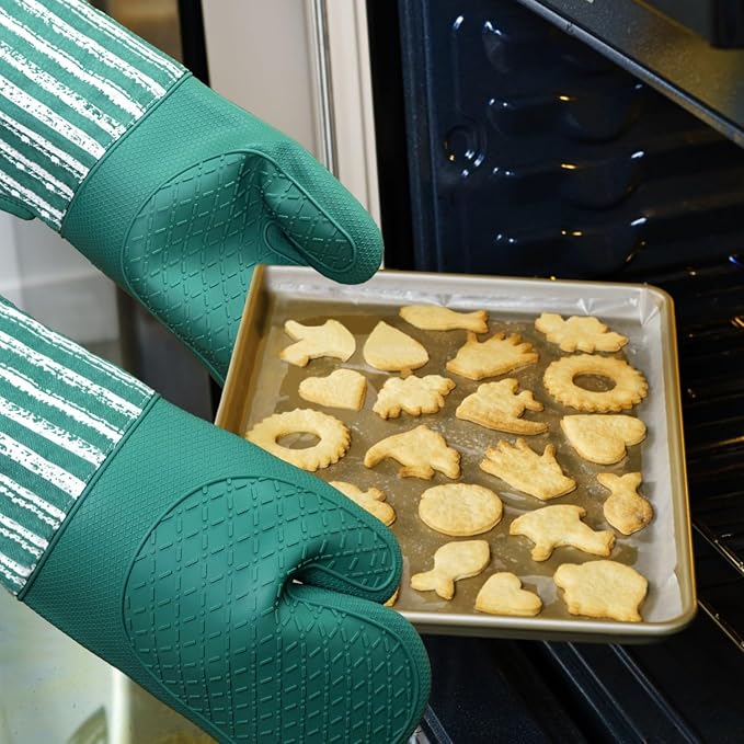 Alselo Silicone Oven Mitts Heat Resistant 932℉ with Waterproof & Non-Slip | Kitchen Mittens Set of 2,Extra Long 7.5"x15" Gloves with Soft Cotton Terry Lining for Baking Cooking BBQ (Emerald Green,2)