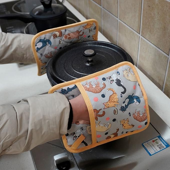 Pot Holders Set of 2 Heat Resistant 480℉ Kitchen 100% Cotton | Comfortable Lining Printing Fox Flower Women Men Home Cooking Baking Microwave BBQ Gift (Cat potholder)