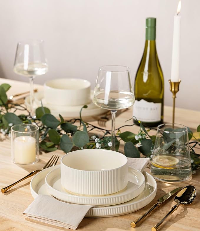 Ceramic Dinnerware Set for 6, 18-Piece Plates and Bowls Set | Lightweight Porcelain Dish Set, Scratch Resistant, Oven & Microwave & Dishwasher Safe, Beige