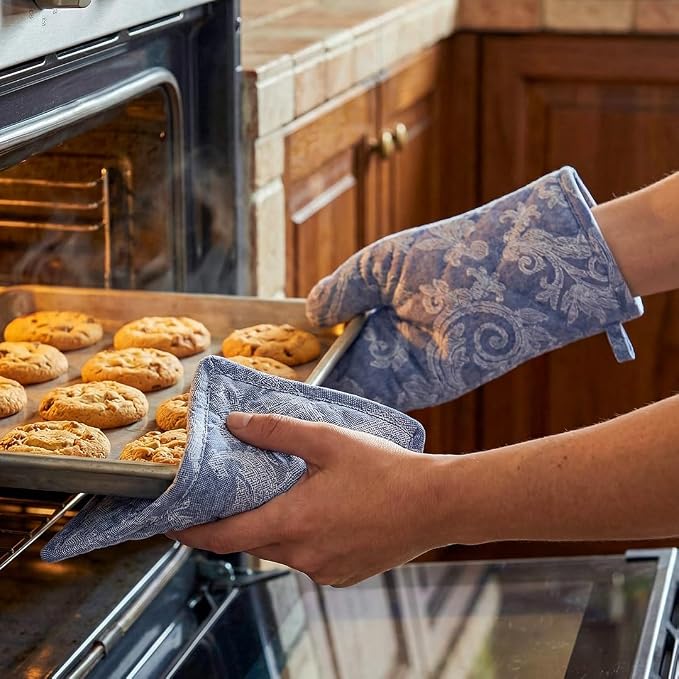 Encasa XO Oven Mitts and Pot Holders Set, Heat Resistant Cotton | Floral Blue, Diamond Quilted | Non-Slip Grip | Microwave & Oven Safe | Hanging Loop | Machine Washable | Set of 2