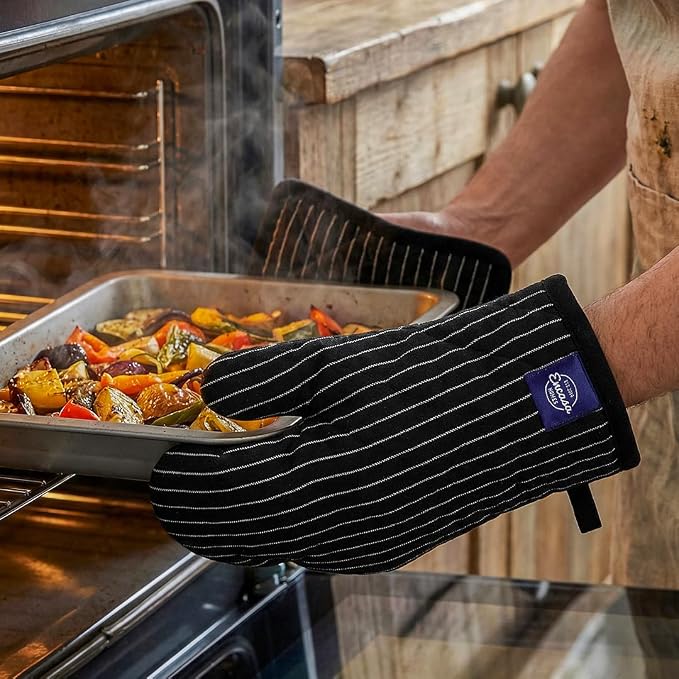 Encasa XO Oven Mitts and Pot Holders Set, Heat Resistant Cotton | Butcher Stripes Black, Diamond Quilted | Non-Slip Grip | Microwave & Oven Safe | Hanging Loop | Machine Washable | Set of 2