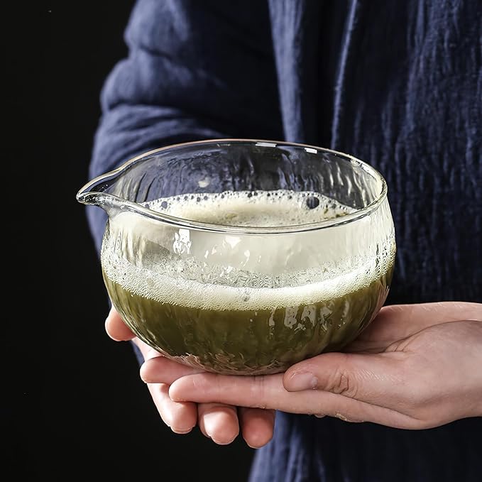 Matcha Bowl and Whisk Holder Set, Glass Matcha Bowl with Spout, Ceremonial Mixing Chawan, Clear Traditional Japanese Matcha Kit for Tea/Matcha Powder/Soup - Hammer Pattern