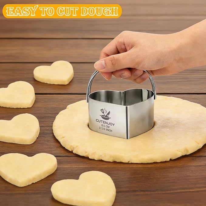 Heart Cookie Cutters, 5 Piece Biscuit Cutters with Handle | Professional Stainless Steel Baking Essential Tools for Valentine's Day, Sandwiches and Heart-Shaped Cookies