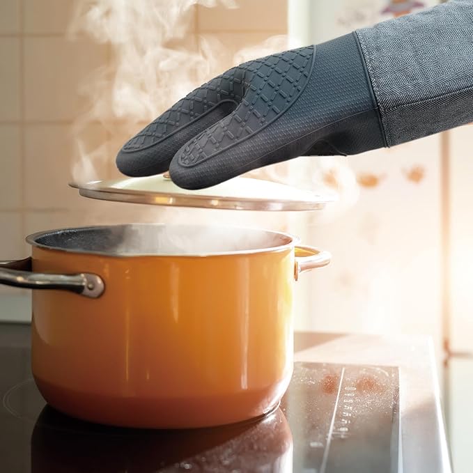 Professional Microwave Silicone Oven Mitts one Pair, Kitchen Mitten Set | Heat Resistant with 500 Degrees Oven Gloves Pot Holder for BBQ Cooking Baking (Gray)
