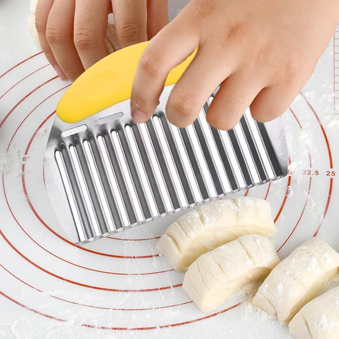 JAYVAR Large Crinkle Cutter, Stainless Steel Vegetable Wavy Chopper | Versatile Fancy Edges Chopping, Wavy French Fry Slicer Kitchen Dicer Gadget