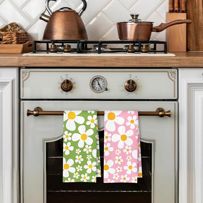 70s Retro White Daisy Floral Kitchen Towels Set of 2, Green and Pink Wildflower Dish Tea Towels for Kitchen Decor, Floral Aesthetic Decorative Hand Towels for Bathroom Decor, 16x24 Inches