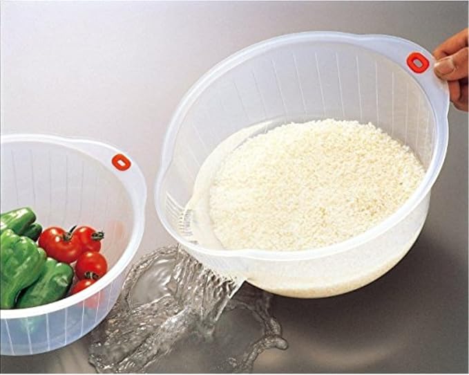 Inomata Plastic Japanese Rice Washing Bowl with Strainer, 2 quart