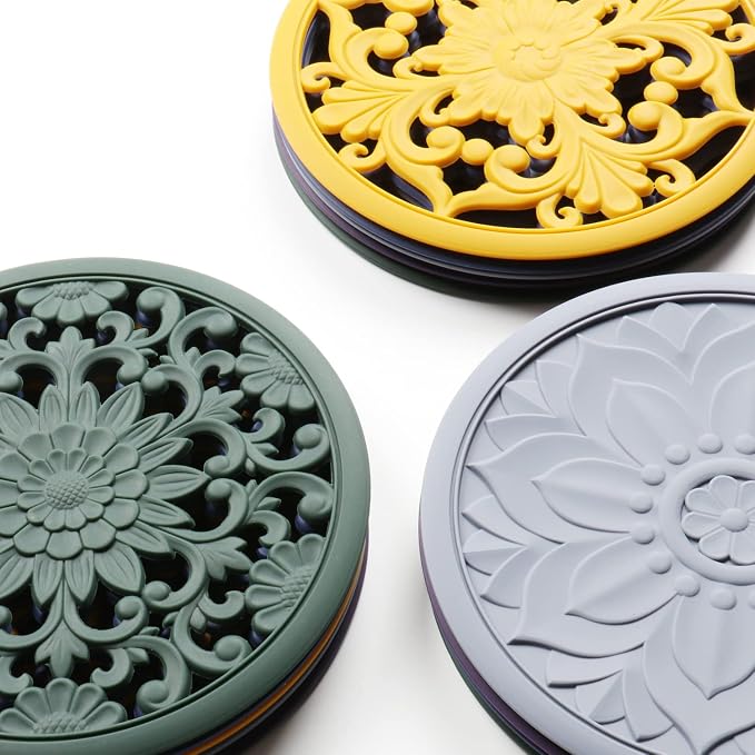 Silicone Trivets - Silicon Mats for Hot Pots and Pans, Multi-Use Carved Hot Pads, Flexible Modern Kitchen Table Mat, Heat Resistant Round Teapot Coaster Set of 3 Green