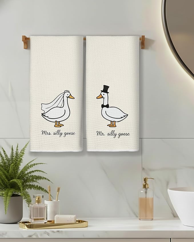 Funny Mr and Mrs Goose Beige Kitchen Towels 16x24 Inch, Wedding Gifts for Couples Newlyweds Dish Tea Towels for Kitchen Decor, Just Married Gifts Decorative Hand Towel for Bathroom, Set of 2